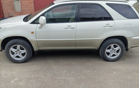 Toyota Harrier, 1998 год, 890 000 рублей, 4 фотография