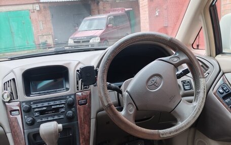 Toyota Harrier, 1998 год, 890 000 рублей, 7 фотография