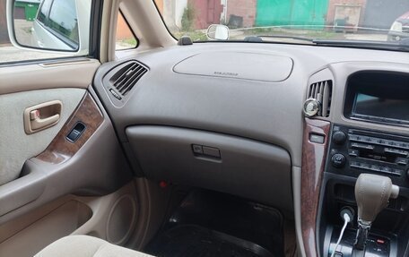 Toyota Harrier, 1998 год, 890 000 рублей, 6 фотография