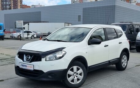 Nissan Qashqai+2 I, 2013 год, 910 000 рублей, 2 фотография