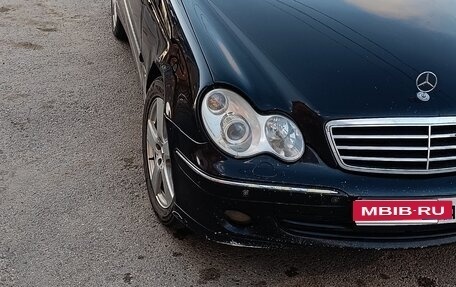 Mercedes-Benz C-Класс, 2006 год, 750 000 рублей, 1 фотография