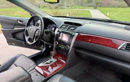 Toyota Camry, 2012 год, 1 570 000 рублей, 34 фотография