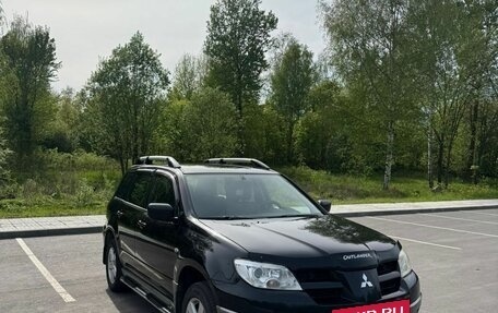 Mitsubishi Outlander III рестайлинг 3, 2006 год, 720 000 рублей, 3 фотография