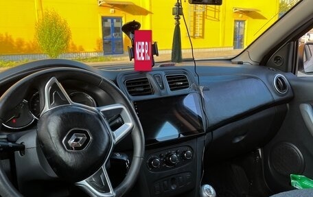 Renault Logan II, 2019 год, 525 000 рублей, 5 фотография