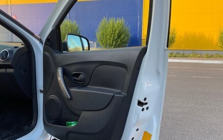 Renault Logan II, 2019 год, 525 000 рублей, 12 фотография