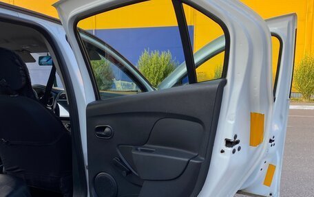 Renault Logan II, 2019 год, 525 000 рублей, 11 фотография