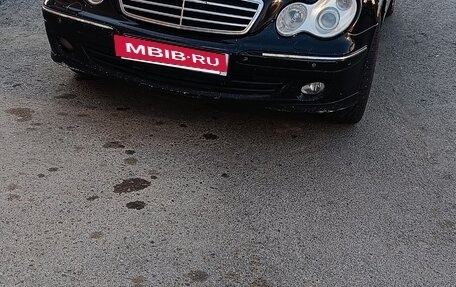 Mercedes-Benz C-Класс, 2006 год, 750 000 рублей, 2 фотография
