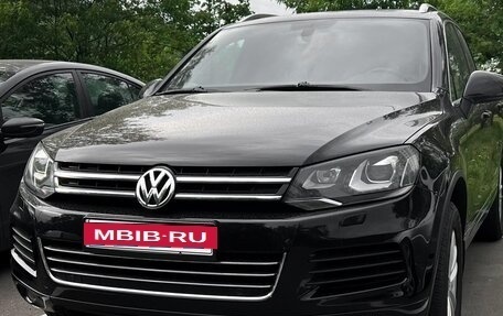 Volkswagen Touareg III, 2013 год, 2 599 000 рублей, 2 фотография
