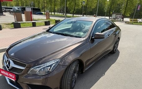 Mercedes-Benz E-Класс, 2013 год, 1 890 000 рублей, 2 фотография