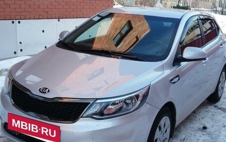 KIA Rio III рестайлинг, 2015 год, 930 000 рублей, 3 фотография