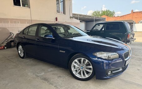 BMW 5 серия, 2015 год, 2 400 000 рублей, 2 фотография