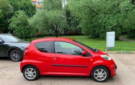 Peugeot 107 I рестайлинг, 2008 год, 555 000 рублей, 3 фотография