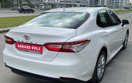 Toyota Camry, 2021 год, 2 730 000 рублей, 2 фотография
