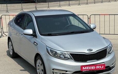 KIA Rio III рестайлинг, 2015 год, 997 000 рублей, 4 фотография