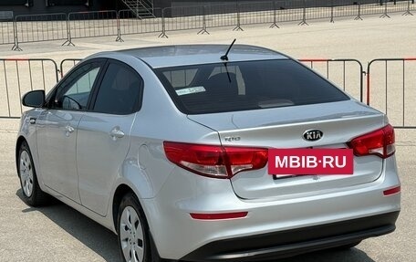 KIA Rio III рестайлинг, 2015 год, 997 000 рублей, 19 фотография
