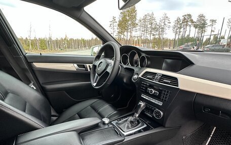 Mercedes-Benz C-Класс, 2011 год, 1 800 000 рублей, 14 фотография
