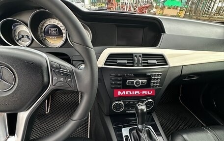 Mercedes-Benz C-Класс, 2011 год, 1 800 000 рублей, 13 фотография