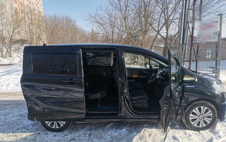Honda Freed I, 2014 год, 1 450 000 рублей, 18 фотография