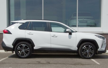 Toyota RAV4, 2020 год, 3 199 000 рублей, 5 фотография