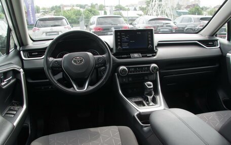 Toyota RAV4, 2020 год, 3 199 000 рублей, 6 фотография
