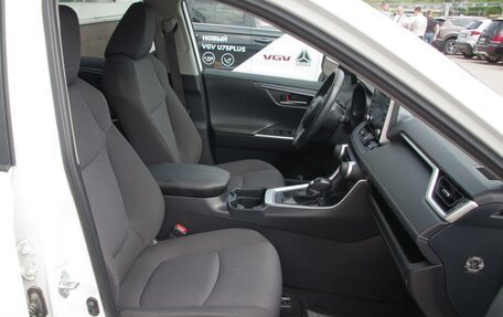 Toyota RAV4, 2020 год, 3 199 000 рублей, 10 фотография