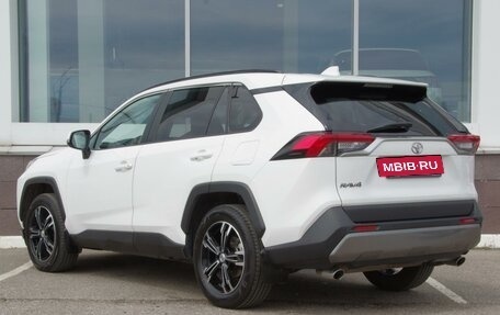 Toyota RAV4, 2020 год, 3 199 000 рублей, 2 фотография