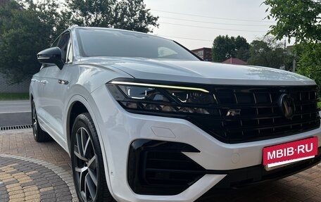Volkswagen Touareg III, 2018 год, 3 990 000 рублей, 9 фотография