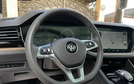 Volkswagen Touareg III, 2018 год, 3 990 000 рублей, 17 фотография