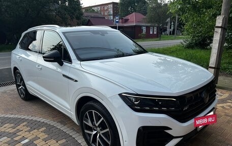 Volkswagen Touareg III, 2018 год, 3 990 000 рублей, 2 фотография