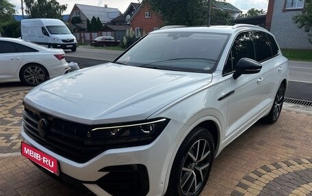 Volkswagen Touareg III, 2018 год, 3 990 000 рублей, 4 фотография