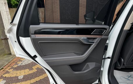 Volkswagen Touareg III, 2018 год, 3 990 000 рублей, 22 фотография
