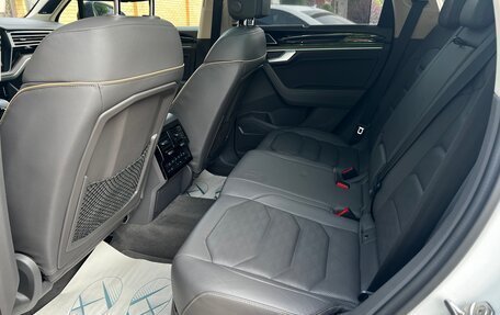 Volkswagen Touareg III, 2018 год, 3 990 000 рублей, 23 фотография