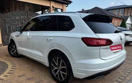 Volkswagen Touareg III, 2018 год, 3 990 000 рублей, 6 фотография