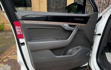 Volkswagen Touareg III, 2018 год, 3 990 000 рублей, 12 фотография