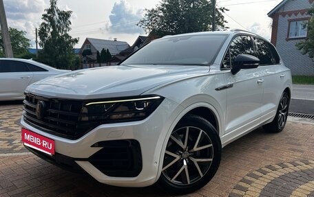 Volkswagen Touareg III, 2018 год, 3 990 000 рублей, 5 фотография