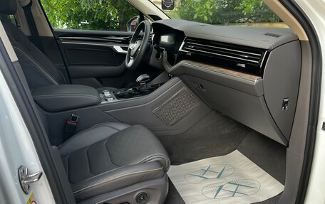 Volkswagen Touareg III, 2018 год, 3 990 000 рублей, 32 фотография