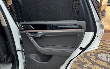 Volkswagen Touareg III, 2018 год, 3 990 000 рублей, 29 фотография