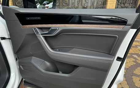 Volkswagen Touareg III, 2018 год, 3 990 000 рублей, 31 фотография