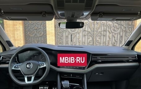 Volkswagen Touareg III, 2018 год, 3 990 000 рублей, 26 фотография