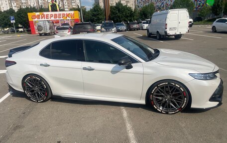 Toyota Camry, 2018 год, 2 999 999 рублей, 5 фотография