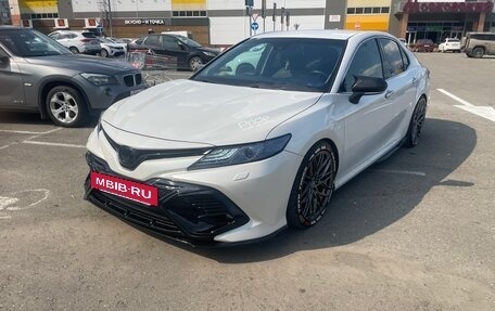 Toyota Camry, 2018 год, 2 999 999 рублей, 3 фотография