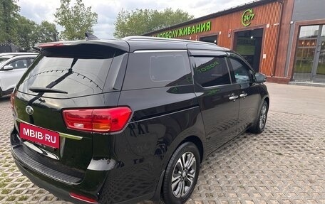 KIA Carnival III, 2018 год, 2 900 000 рублей, 4 фотография