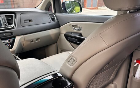 KIA Carnival III, 2018 год, 2 900 000 рублей, 9 фотография