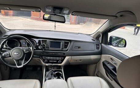 KIA Carnival III, 2018 год, 2 900 000 рублей, 8 фотография