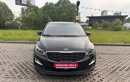 KIA Carnival III, 2018 год, 2 900 000 рублей, 2 фотография