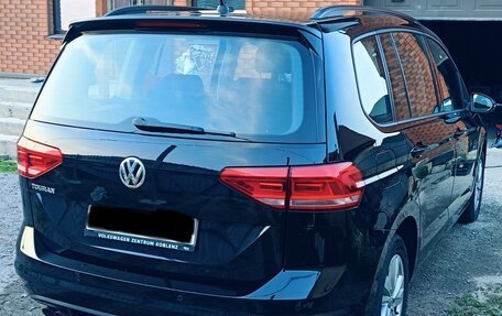 Volkswagen Touran III, 2020 год, 2 250 000 рублей, 4 фотография