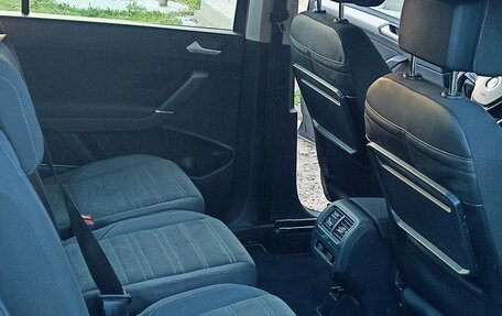 Volkswagen Touran III, 2020 год, 2 250 000 рублей, 7 фотография