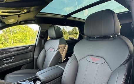 Bentley Bentayga I, 2022 год, 32 000 000 рублей, 8 фотография
