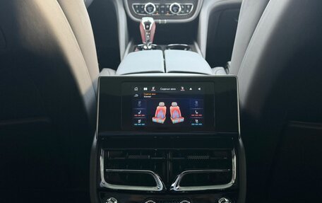 Bentley Bentayga I, 2022 год, 32 000 000 рублей, 13 фотография