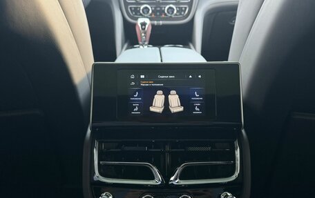 Bentley Bentayga I, 2022 год, 32 000 000 рублей, 14 фотография